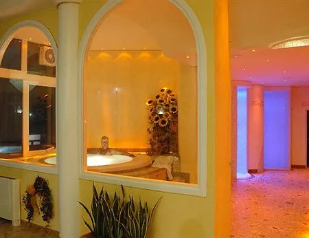 Salus Smart & Chic Hotell